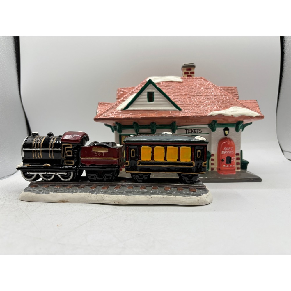 Dept 56 1988 Vintage Original Snow Village - Village Station and Train 5122-5